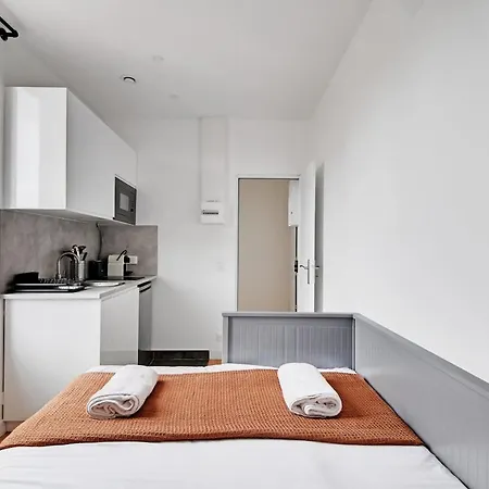Studio Cozy - By Aleroy, - 1 Bed Room 2 People *